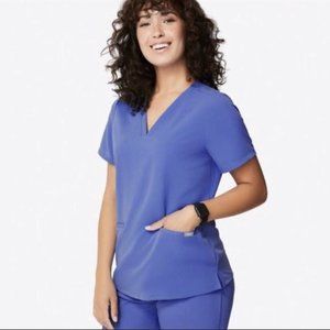 NWT FIGS Women's Casma 3-pocket Scrub Top in Denim Blue, Size Small